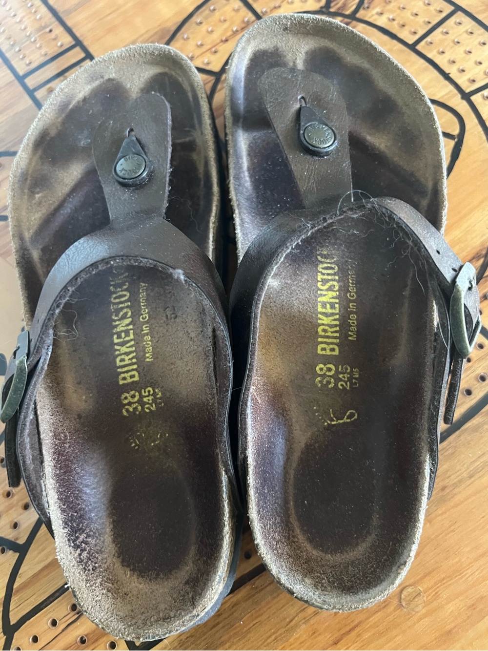 Birkenstock Metallic Brown Gizeh Leather Thong Sandals. Size 38. EUC
